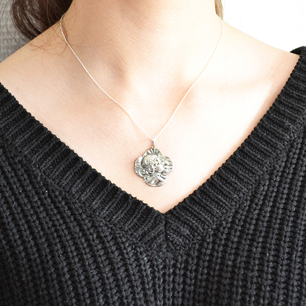 Zilveren ArtNouveau-hanger_3