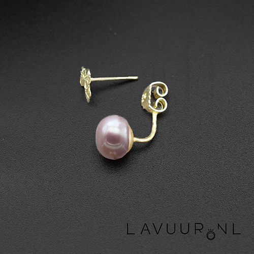 geelgouden bloemen oorknopjes met parel